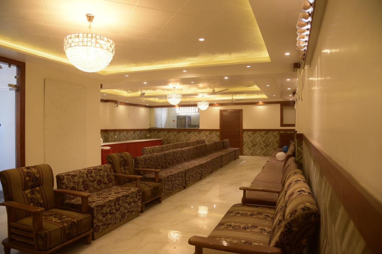 Hotel Le Cypress Барейли Екстериор снимка