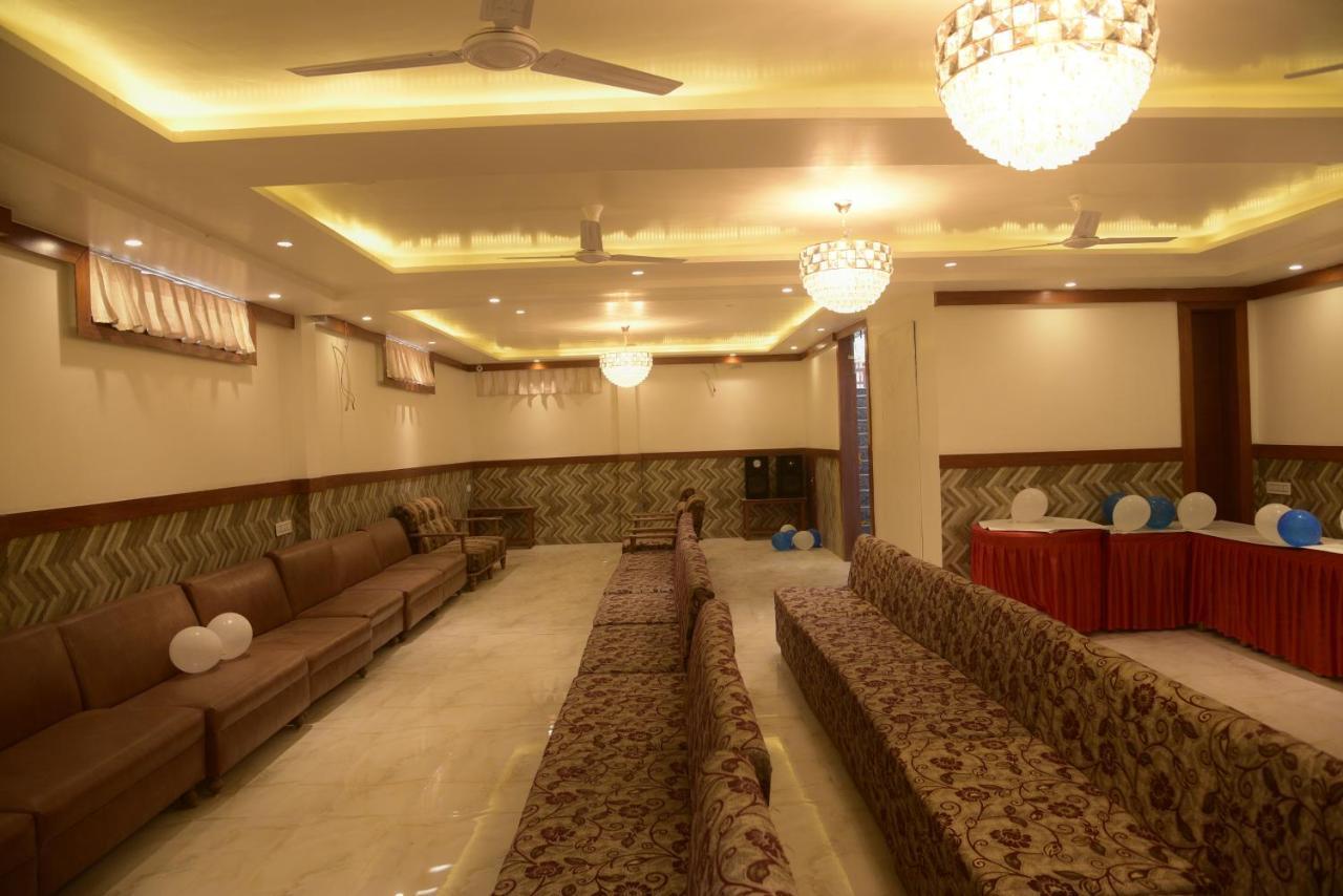 Hotel Le Cypress Барейли Екстериор снимка