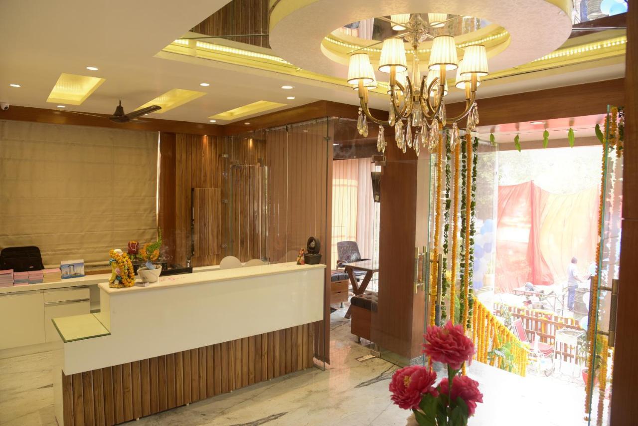 Hotel Le Cypress Барейли Екстериор снимка
